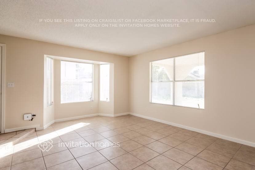 Building Photo - 4453 W Taro Dr