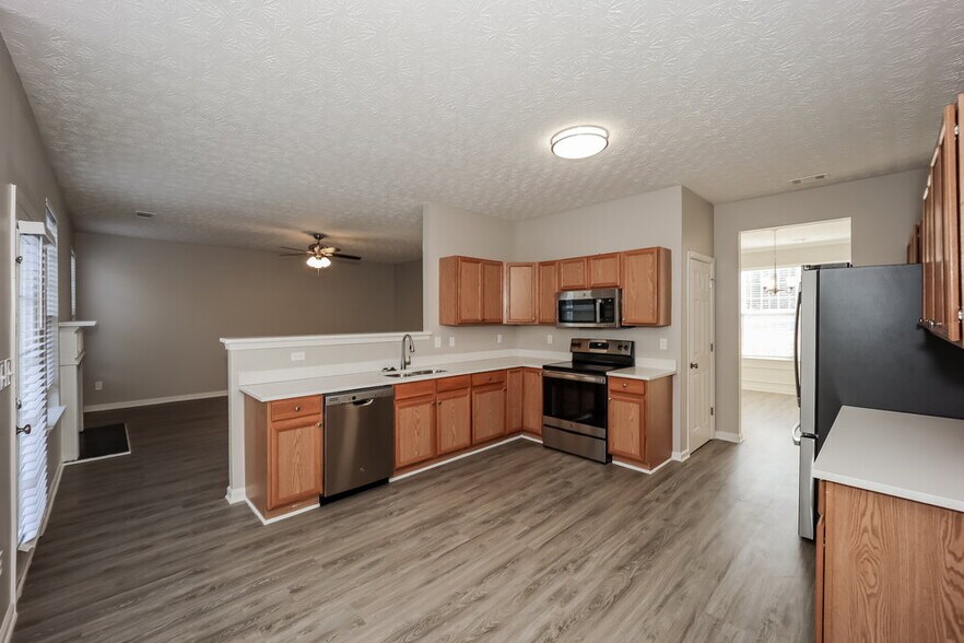 Building Photo - 6846 Lakefield Forrest Dr