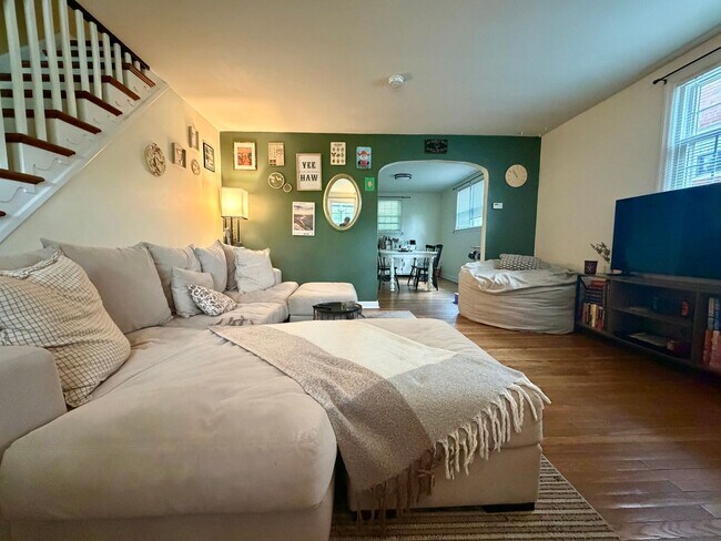 Building Photo - Stunning 3-Bedroom Home in the Heart of West Chester! Available September 1st!