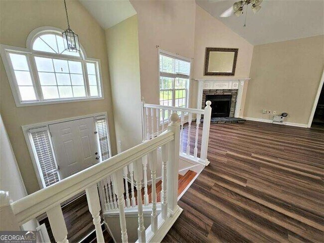 Building Photo - 197 Meadow Spring Ct