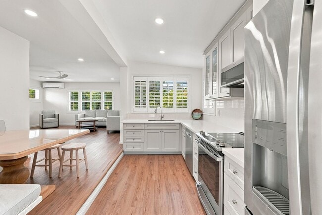 Building Photo - 110 N Kalaheo Ave