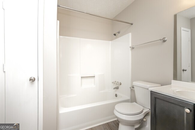 Building Photo - 4750 Spring Gate Dr