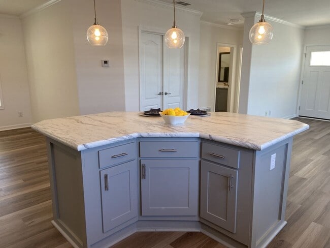 Building Photo - 212 Liberty St