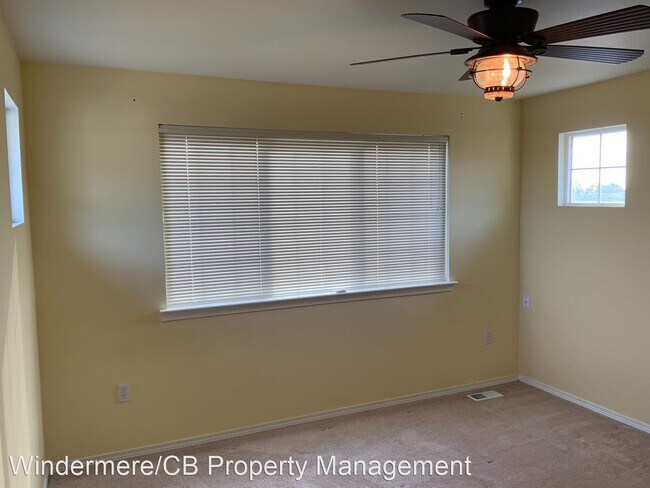 Building Photo - 3 br, 3 bath House - 89 1st Circle