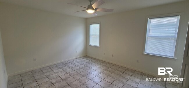Building Photo - 9090 Bay Pnes Rd