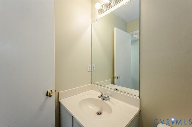 Building Photo - 811 Kiefer Field Ct