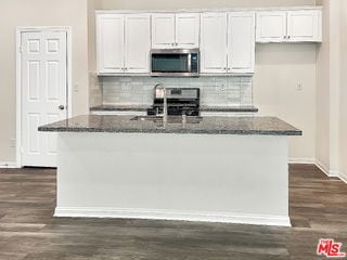 Building Photo - 27607 Sawtooth Ln