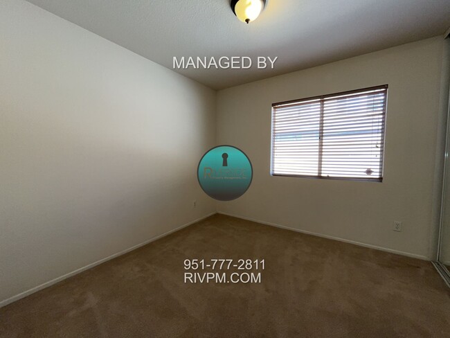 Building Photo - DREAM RENTAL POOL HOME IN RIALTO!!