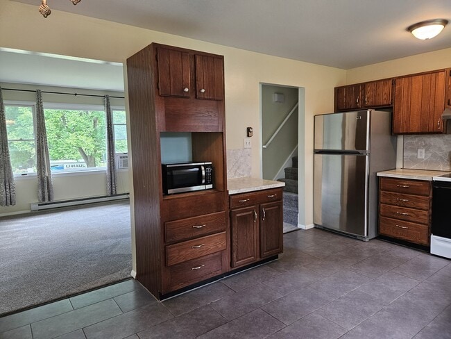 Building Photo - 100 Kuhns Ln