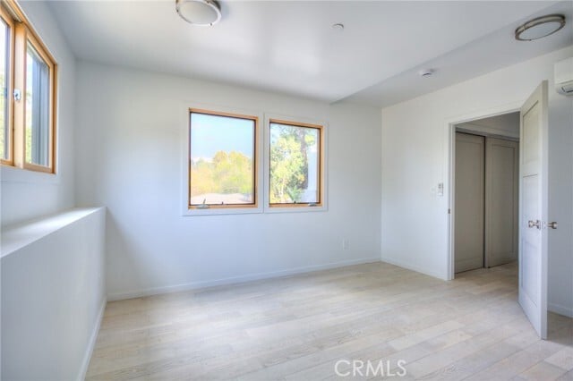 Building Photo - 470 Sycamore Glen