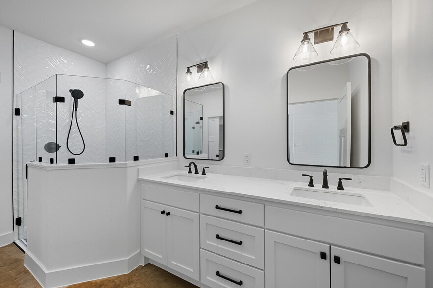 Building Photo - The Residences at Cardinal Woods