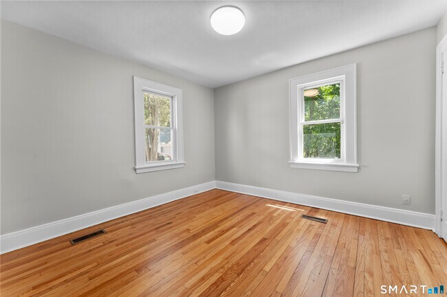Building Photo - 41 Grasso Terrace