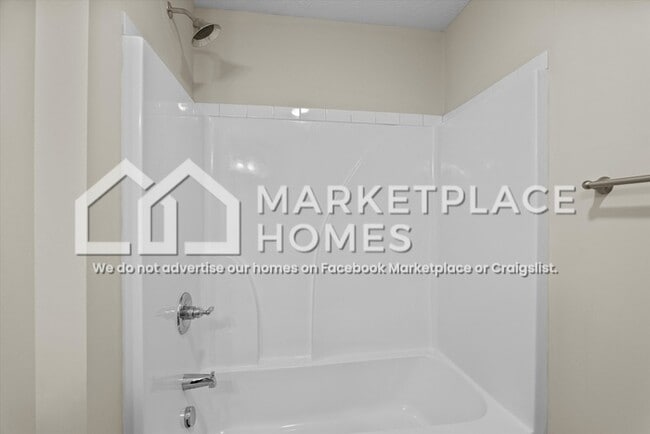 Building Photo - 2205 Perrins Ln