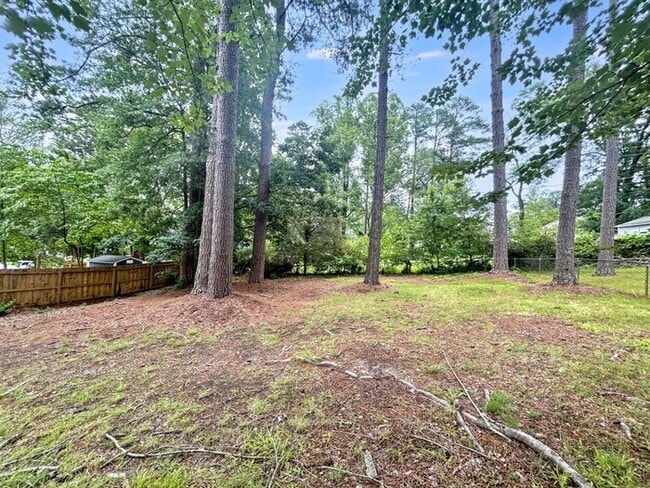 Building Photo - 1225 Blue Jay Ln