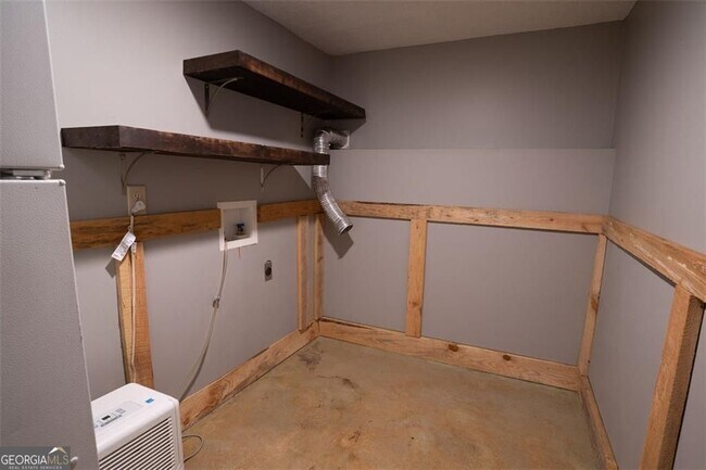 Building Photo - 1540 Magnolia Pl