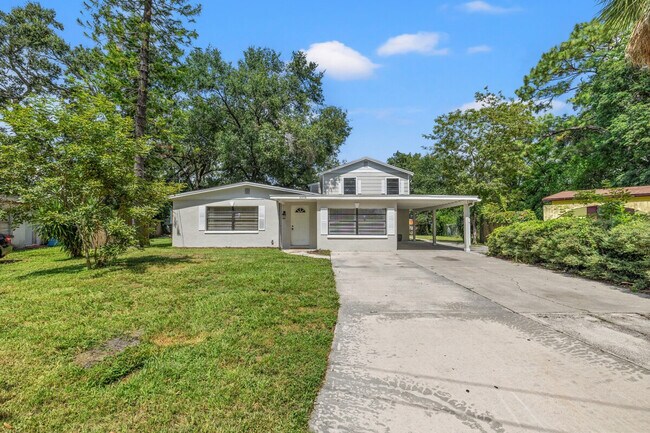 Building Photo - 5805 N 43rd St