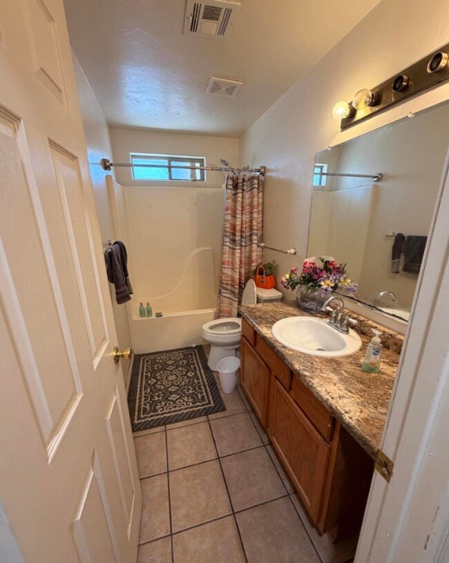 Building Photo - 3 Bed 2 Bath Home in the Heart of Downtown Florence!