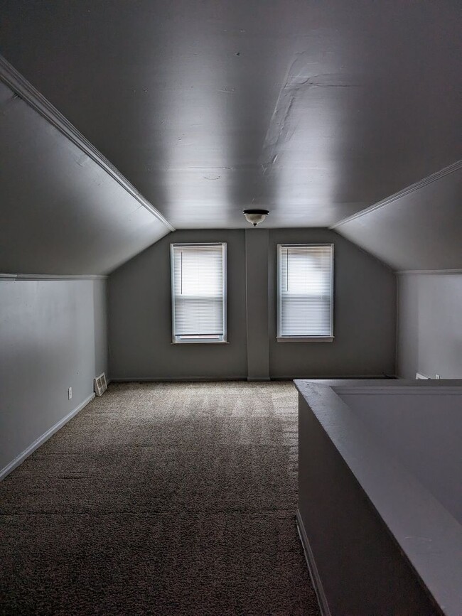 Building Photo - 12648 Mettetal St