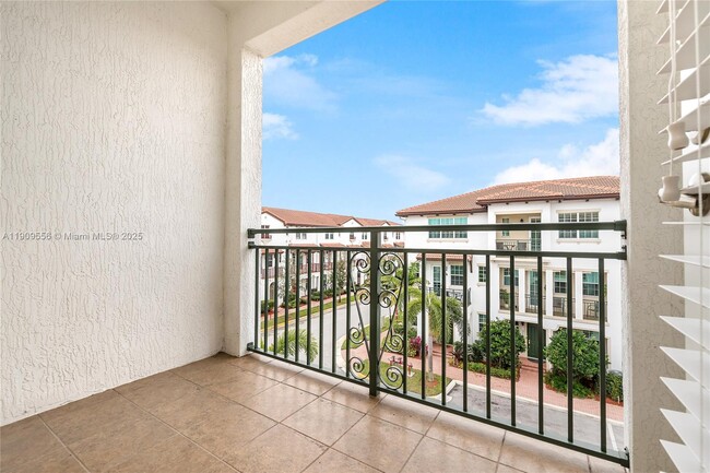 Building Photo - 11958 SW 27th Ct