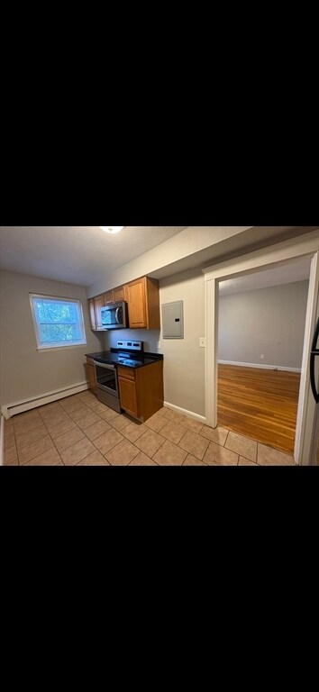 Primary Photo - 77 Green St