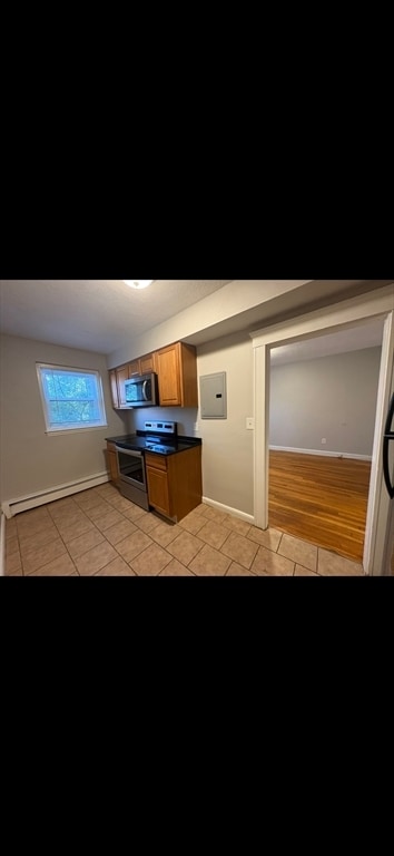 Primary Photo - 77 W Green St