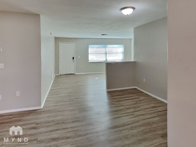 Building Photo - 7511 Hawthorn Dr