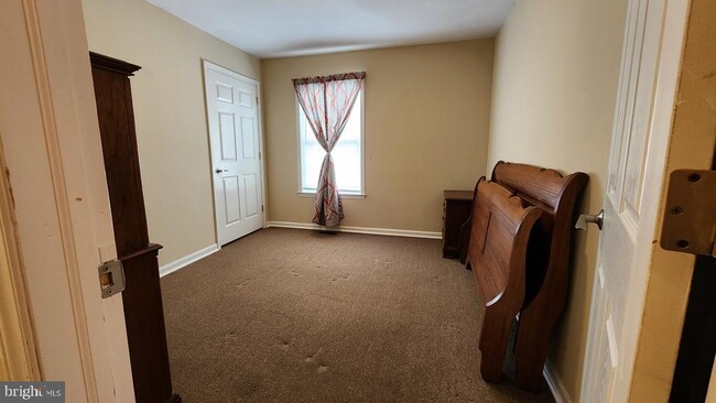 Building Photo - 332 Edgemont Ave