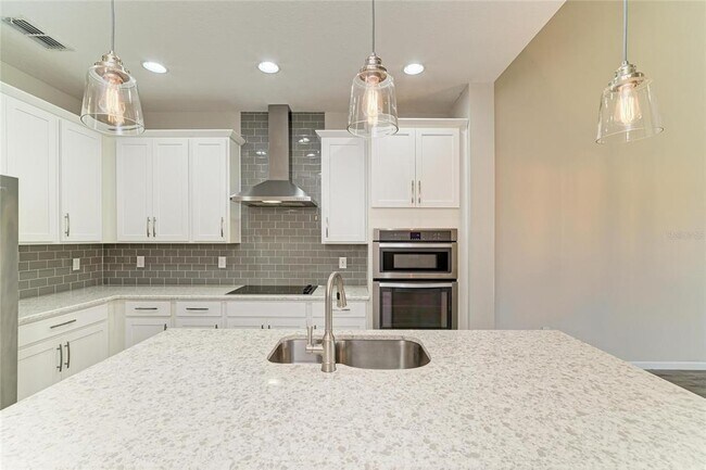 Building Photo - 11607 Brookside Dr