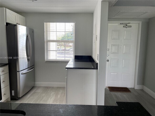 Building Photo - 805 Cypress Blvd