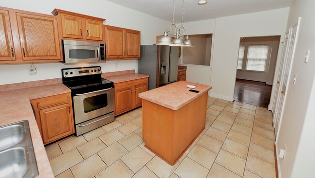 Building Photo - Harbourview Community