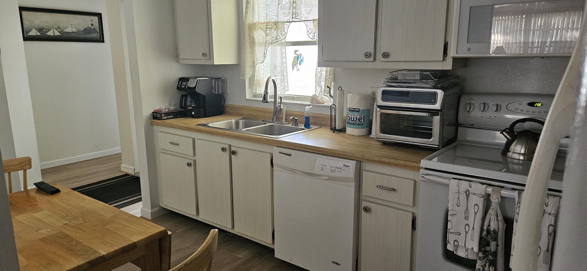 Building Photo - 6215 Green View Cir