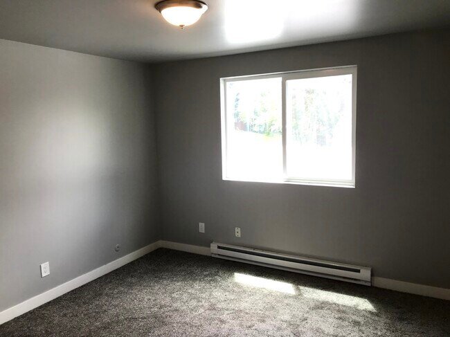 Building Photo - 1134 E 500 S
