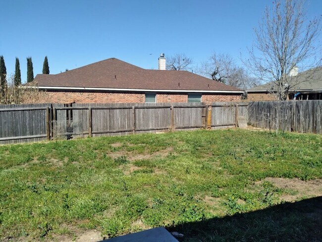 Building Photo - 7419 Clear Point