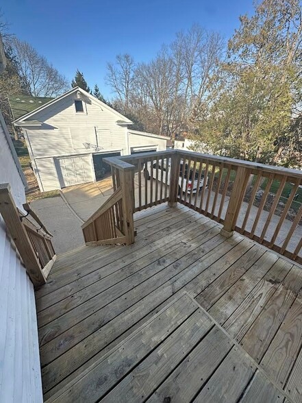 Building Photo - 612 E High St