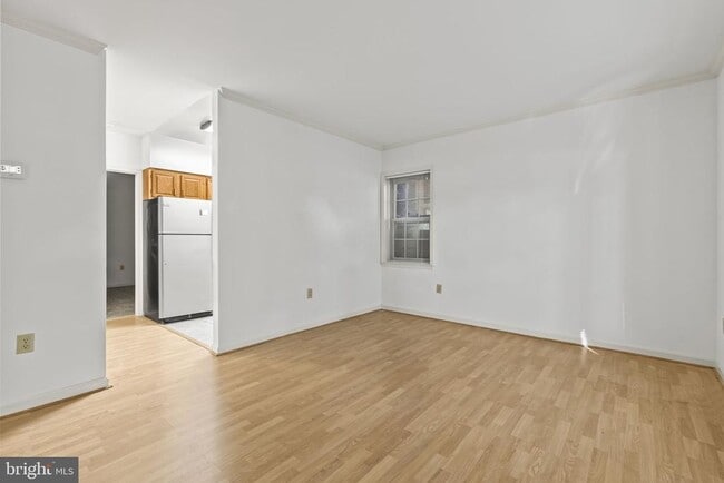 Building Photo - 2506 Fairfax Dr