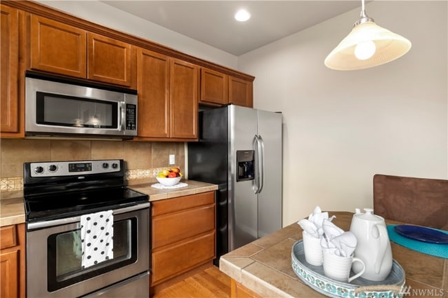 Building Photo - 1548 Farina Lp SE