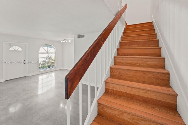 Building Photo - 7911 Camino Cir