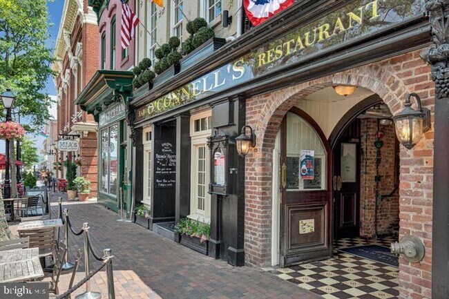 Building Photo - 1200 Braddock Pl