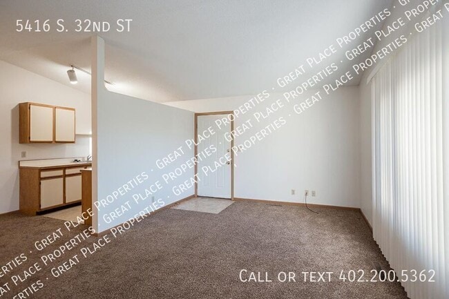 Building Photo - 5416 S 32nd St