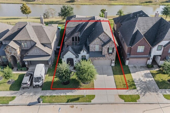 Building Photo - 4315 Laburnam Rd