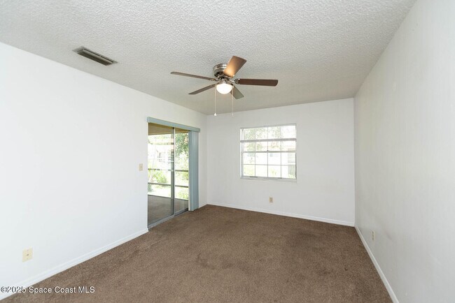 Building Photo - 3059 Sir Hamilton Cir