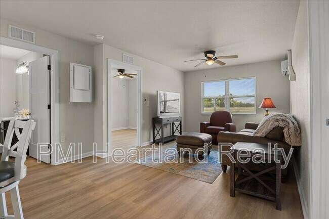 Building Photo - 260 Spanish Moss Cir