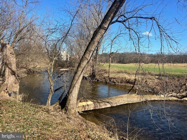 Building Photo - 14007 Misty Gln Ln