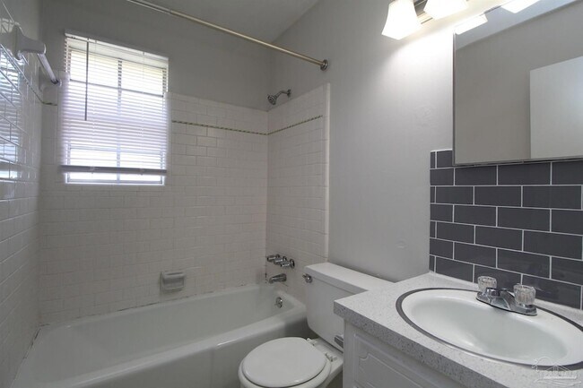 Building Photo - 10151 Guidy Ln