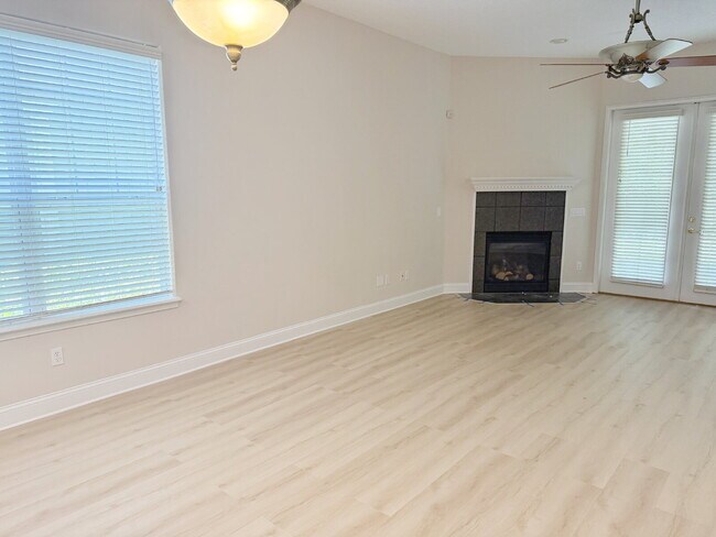 Building Photo - 3BR|3BA Palencia Patio Home