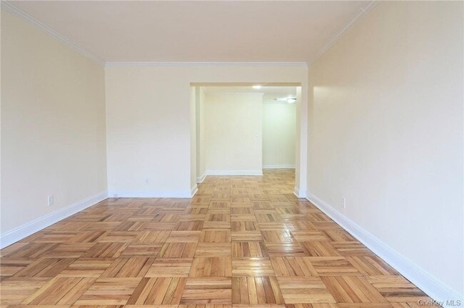 Building Photo - 2 Sadore Ln