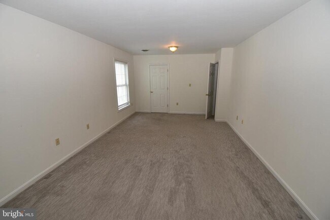 Building Photo - 2508 N Glebe Rd