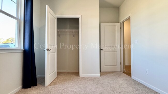 Building Photo - 441 Tributary Cir