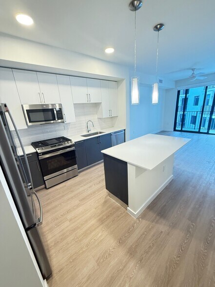 Building Photo - 2523 NE 183rd St