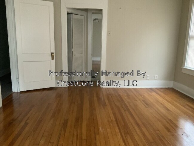 Building Photo - 132 Terrace Pl